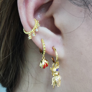 Boucles d'oreilles pendantes ROXI en argent plaqué or 18 carats avec quatre fleurs en zircon - Product Image 2