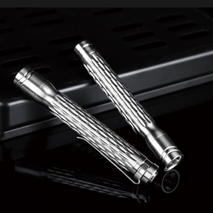 Đèn pin <span class=keywords><strong>LED</strong></span> Titan nhà máy sản xuất, đèn pin EDC Titan, đèn pin Titan dạng bút để kiểm tra, đèn bút <span class=keywords><strong>LED</strong></span> hợp kim Titan, đồ chơi cao cấp, quà tặng - Product Image 1