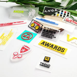 <span class=keywords><strong>Parches</strong></span> Polic en relieve con logotipo 3D de goma suave de Pvc con etiqueta de logotipo personalizado para prendas de sombreros - Product Image 1