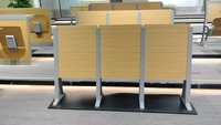 Chaise de collège avec bloc-notes, bureau et chaise d'étudiant en mobilier scolaire, chaise de salle de conférence universitaire avec table pour adulte