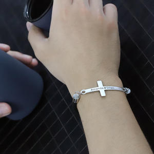 Broche magnético grabable con <span class=keywords><strong>nombre</strong></span> DIY para hombre y mujer, Cruz <span class=keywords><strong>de</strong></span> acero inoxidable Love Jesus Christ para pulsera, cuero <span class=keywords><strong>de</strong></span> moda para pulsera - Product Image 2