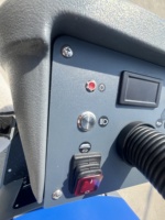 Autolaveuse industrielle autoportée WL-860, largeur de nettoyage 860 mm, capacité de nettoyage 6000 m²/h, double brosse, lavage, frottement et séchage des sols, batterie 24V 200Ah