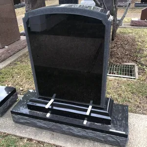 Profesyonel tasarım siyah granit mezar taşı anıt polonya tarzı açık mezarlık kullanımı için çiçekler ile dik mezar taşları