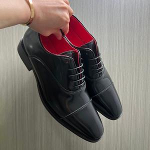 Chaussures habillées en cuir verni pour hommes, dessus brillant, semelle extérieure rouge, bordure cousue, doublure respirante, confort rembourré - Product Image 5