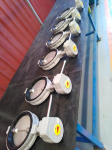 วาล์วผีเสื้อแบบแมนนวลปรับแต่งได้ทำจากอะลูมิเนียมเฟืองตัวหนอนการเชื่อมต่อแบบเวเฟอร์อุณหภูมิสูงผู้ผลิตในจีน - Product Image 3