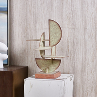 Collection d'objets décoratifs de bureau en aluminium faits à la main, style Art déco abstrait et unique, pour la décoration intérieure d'hôtels et d'événements
