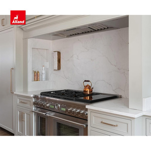 AllandCabinet Armoire de cuisine de luxe en <span class=keywords><strong>bois</strong></span> massif avec cadre américain Shaker à perles blanches et armoire cannelée avec îlot dans les villas - Product Image 5