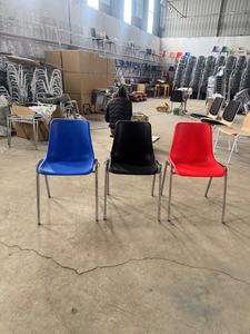 <span class=keywords><strong>Chaise</strong></span> de <span class=keywords><strong>salle</strong></span> <span class=keywords><strong>à</strong></span> <span class=keywords><strong>manger</strong></span> en plastique <span class=keywords><strong>à</strong></span> coque PP et pieds métalliques, avec crochet de fixation, pour restaurants, cafés et bistrots, prix de gros abordable - Product Image 5