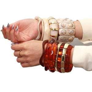 Nuovi Bracciali Irregolari alla Moda con Perline Geometriche, Gioielli Impilabili per le Feste, Accessori in Acrilico Colorato per Donne - Product Image 4
