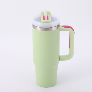 Mug de voyage isotherme 30oz H2.0 avec poignée, couvercle et paille, antidérapant, ODM OEM, couleur personnalisée - Product Image 2