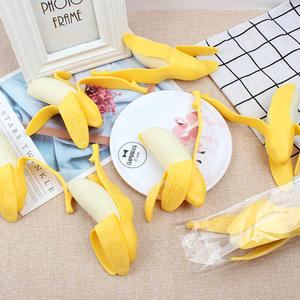 ของเล่นบีบกล้วยตลกๆ นุ่มนิ่ม ดีไซน์ผลไม้แปลกใหม่ บรรเทาความเครียด เล่นบนโต๊ะทำงาน และเหมาะสำหรับร้านขายของขวัญ - Product Image 3