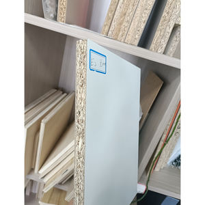 Tablero de Partículas Laminado E1 E2 de 12 mm y 18 mm, Tablero de Aglomerado MFC con Revestimiento de Melamina en Diferentes Colores, <span class=keywords><strong>Panel</strong></span> de Aglomerado para Armario - Product Image 1