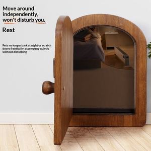 Porta per Animali Domestici in Legno di Lusso su Misura, Pieghevole ed Ecologica, per Installazione a Parete, Sicura e Resistente, per Accesso Interno ed Esterno di Cani e Gatti - Product Image 4