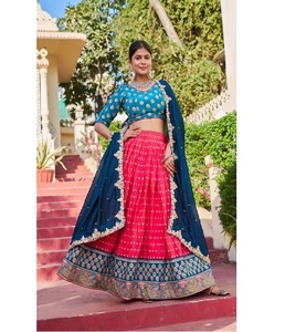 Ensemble Lehenga Choli |   Ensemble Blouse et Dupatta assorti, tenue ethnique indienne pour les fêtes de mariage pour femmes - Product Image 3