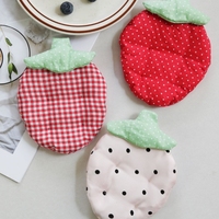 Sous-verre fraise style Ins - Sous-verre en tissu mignon isolant thermique - Tapis décoratif anti-brûlure pour bureau