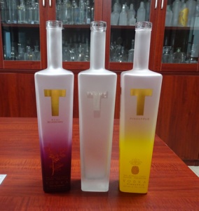 Botellas Redondas de 1.5L con Fondo de Doble Pared para Vodka, <span class=keywords><strong>Whisky</strong></span> y Vino a Granel - Product Image 3