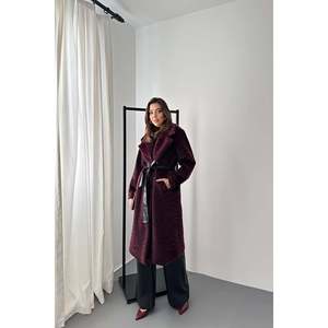 Manteau trench en cuir bordeaux pour femmes, vente en gros - Product Image 4