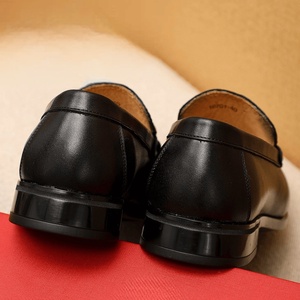 Mocassini da Uomo di Alta Qualità, in Pelle Bovina Goffrata con Motivo Coccodrillo, Superficie in Pelle Durevole e di Facile Manutenzione, Ferragamo - Product Image 6