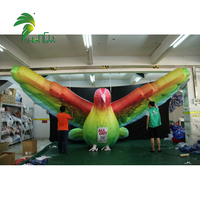 Modèle de ballon suspendu gonflable en forme d'oiseau volant perroquet pour la publicité d'événements et de fêtes à thème