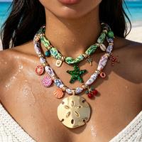 Bijoux de mode OEM/ODM, Collier superposé 3 couches en cordon de tissu, style côtier, rose coloré, avec grandes breloques dorées, Bijoux statement