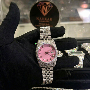Montre de fiançailles en argent 925 avec moissanite VVS pour homme et femme, idéale pour les événements formels, disponible à la vente - Product Image 1