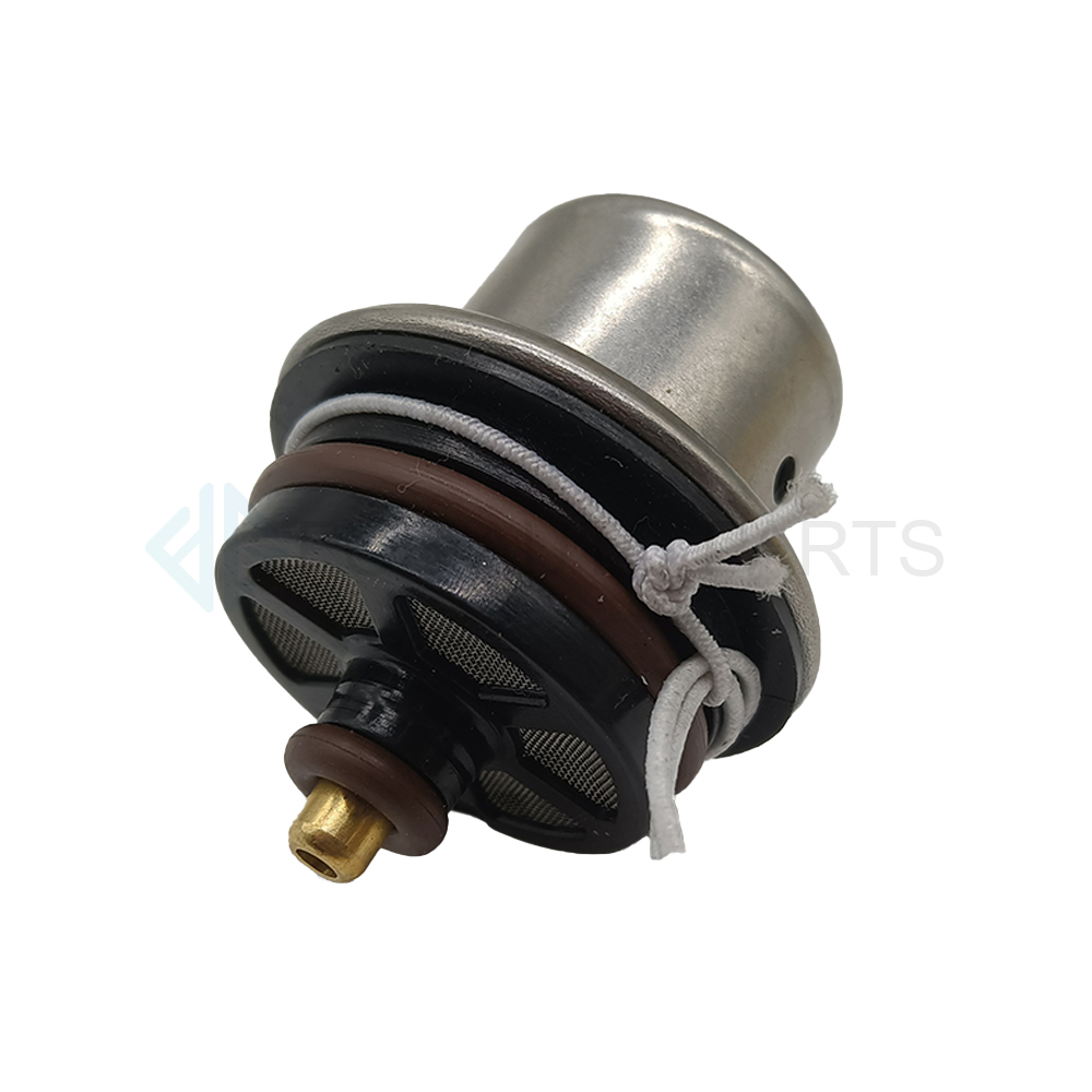 New High Quality Fuel Pressure Regulator for Toyota 1HC1400030