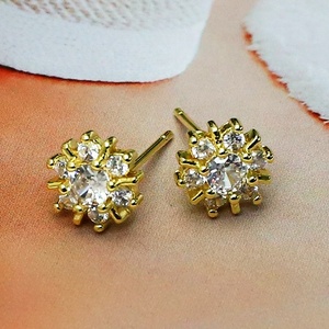 Pendientes Pequeños y Lindos de Zirconia Cuadrada Geométrica, Estilo Retro Vintage, Chapados en Oro de 18K, Joyería Elegante para Mujer, Regalo - Product Image 3