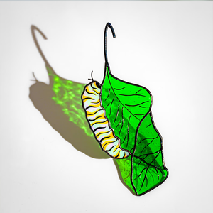 Attrape-soleil en verre teinté personnalisé, <span class=keywords><strong>chenille</strong></span> <span class=keywords><strong>monarque</strong></span>, fait main, cadeau de Noël pour les amateurs de papillons et de la nature, décoration intérieure - Product Image 1