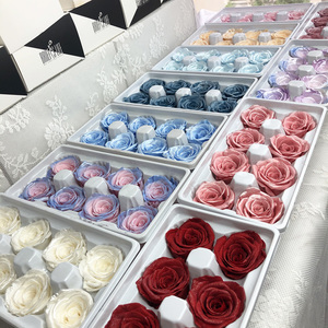 ดอกกุหลาบอบแห้งคุณภาพสูง ขนาด 4-5 ซม. ทรงสี่เหลี่ยมไล่เฉดสี สำหรับคริสต์มาส ตรุษ<span class=keywords><strong>จีน</strong></span> วันแม่ วันพ่อ งานปาร์ตี้ - Product Image 4