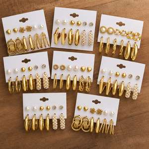 Aros Grandes de Moda con Diseño Geométrico de Corazón y Perlas, Chapados en Oro, de Aleación de Zinc, para Unisex, Regalo de Aniversario - Product Image 1