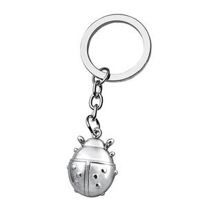 Portachiavi cromato a forma di coccinella, ciondolo in metallo per chiavi e borse - Product Image 1