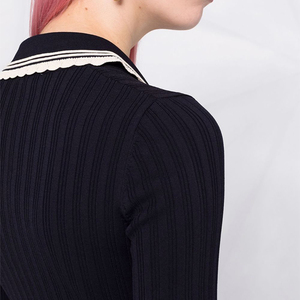 Bottoni OEM/ODM in cotone <span class=keywords><strong>nero</strong></span> Lyocell autunno con scollo a V maglioni <span class=keywords><strong>vestito</strong></span> da donna in <span class=keywords><strong>maglia</strong></span> a coste - Product Image 6