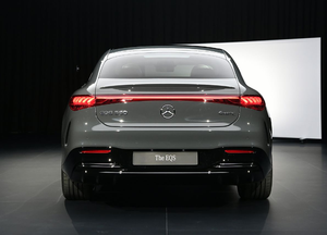 MERCEDES EQS <span class=keywords><strong>450</strong></span>+ 580 4MATIC NOUVEAU VÉHICULE ÉNERGÉTIQUE DE CHINE POUR L'EXPORTATION 5 PORTES 5 PLACES en stock - Product Image 5