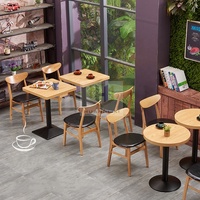 Table à manger et chaises en bois Table à manger Meubles en bois Ensembles de restaurant
