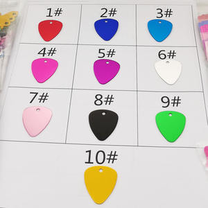 Étiquettes d'identification pour animaux de compagnie en aluminium anodisé en forme de <span class=keywords><strong>poisson</strong></span> 10 couleurs durables gravées au laser Plaques nominatives pour chat et chien Technique d'estampage - Product Image 3