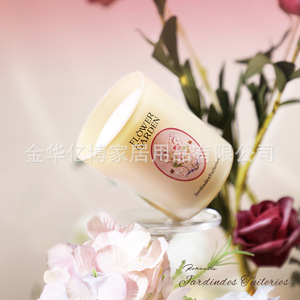 Flower Garden Scented Candle Cylinder Natural Fragrance Home Decor Gift - Product Image 3