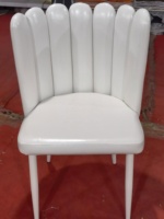 Chaise de salle à manger moderne de luxe en gros avec dossier, pieds métalliques détachables, revêtement en cuir PU de qualité supérieure, usage hôtelier, multi-usages