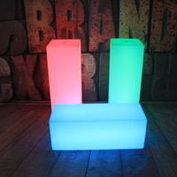 Table de cocktail carrée LED en promotion, table haute LED clignotante, produits rotomoulés
