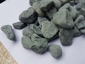 Galets en pierre broyeur colorée, 100 pièces, pierres naturelles, pour pavé et aménagement paysager paysager, support vert - Product Image 3