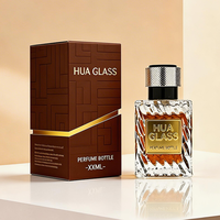 Flacon de parfum carré en verre à brume fine 50 ml, conteneur vide pour fragrance avec capuchon cylindrique doré ou argenté, logo personnalisé, cadeau