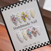 Ongles artificiels 100% faits à la main, à presser, de haute qualité, motif fleur 3D violette, forme amande, pour la décoration des ongles