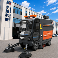 Rouler sur la voiture électrique de balayeuse de rue de machine de nettoyage de route