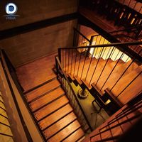 Escalier droit PRIMA, design d'intérieur moderne pour bâtiments commerciaux et villas