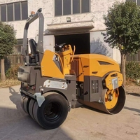 Compacteur à roues pneumatiques vibrantes à double tambour Storike ST4500C de 4 tonnes et 2 tonnes avec une efficacité opérationnelle élevée et des pièces détachées