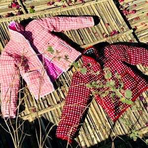 Veste bomber en coton matelassé à fleurs, faite à la main en Inde, brodée à la main, col montant classique, unisexe, réversible, manteau d'hiver - Product Image 1