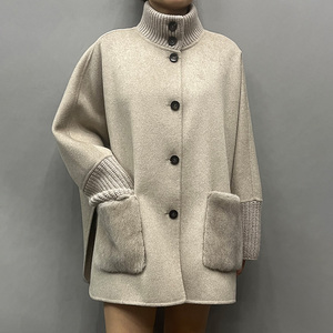Giacche di Alta Qualità con Collo e Polsini in Vera <span class=keywords><strong>Pelliccia</strong></span> di Visone, Cappotti Invernali di Lusso in Cashmere e Lana per Donne - Product Image 1