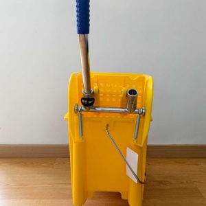 <span class=keywords><strong>Seau</strong></span> de vadrouille <span class=keywords><strong>en</strong></span> plastique à 4 roues facile à déplacer avec roues - Product Image 3