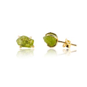 Pendientes de Peridoto Natural con Cristales en Bruto, Piedra Verde de Forma Irregular con Engaste de Garra, Piedra de Nacimiento de Septiembre, Gema Curativa de Chakra - Product Image 1