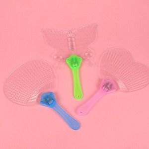 Ventilador Luminoso de Colores, Juguete Intermitente de Plástico, Accesorio Manual RGB para Espectáculos, Estilos Mixtos: Mariposa, Corazón, Oso, Redondo - Product Image 1