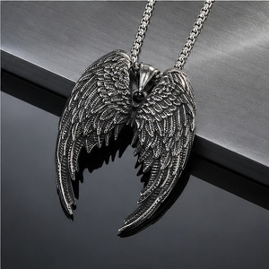 Yunnique – collier avec pendentif ailes en acier inoxydable pour hommes, Design géométrique, Style Punk, bijoux à la mode - Product Image 1